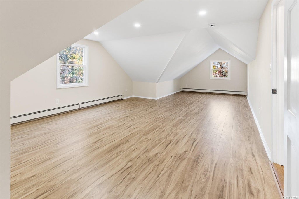 19 of 21 - 226 Landing Avenue, Smithtown, NY