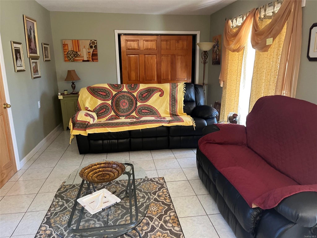 4 of 8 - 8 Thrasher Avenue, Bellport, NY