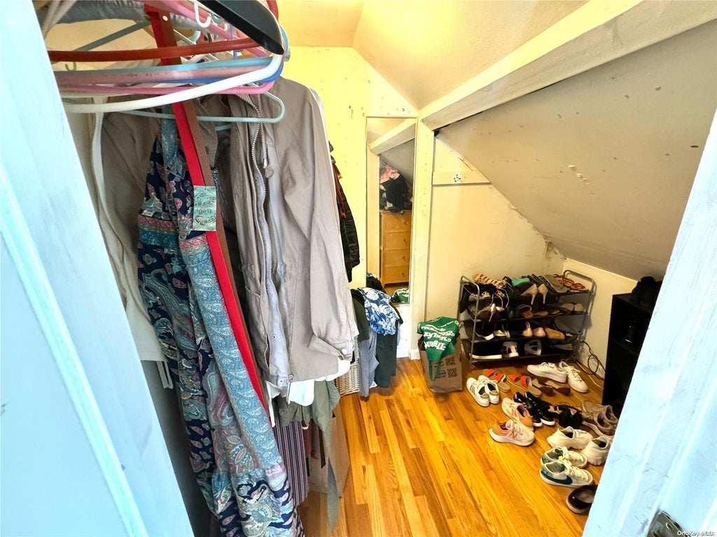 16 of 27 - 1635 Edro Court, East Meadow, NY