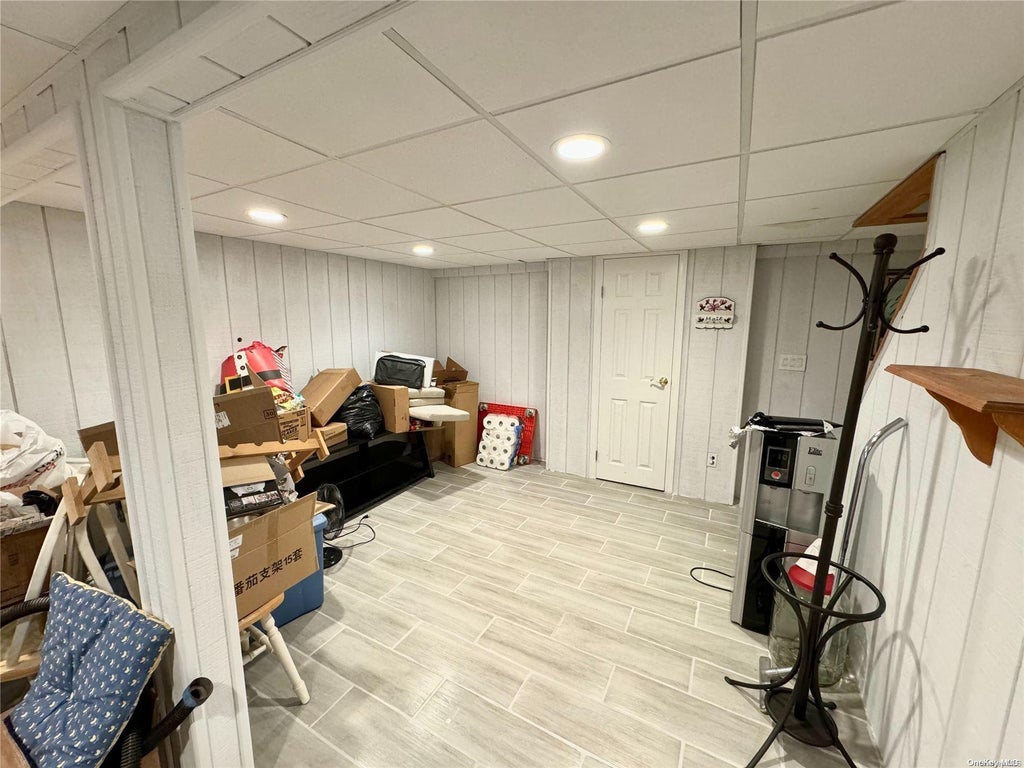 22 of 27 - 1635 Edro Court, East Meadow, NY