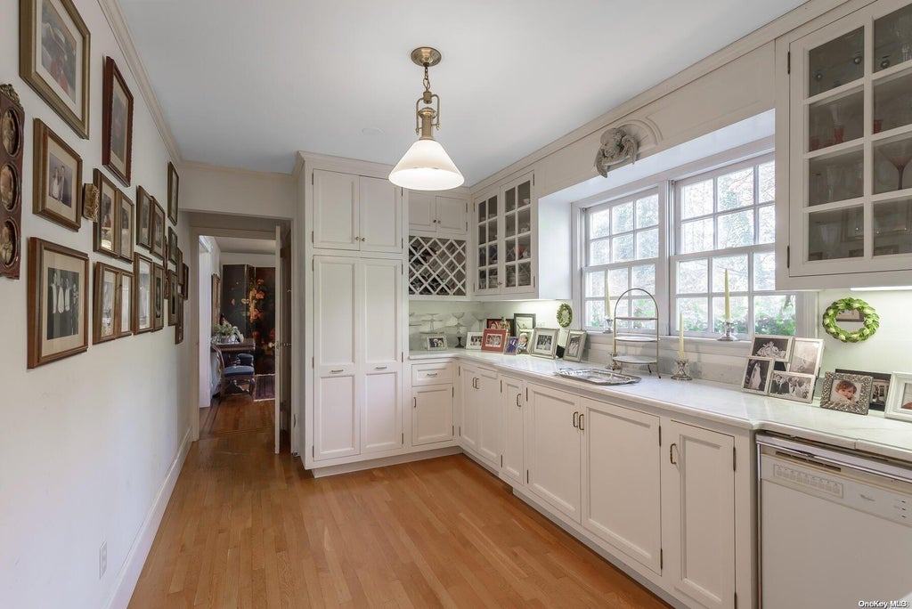 11 of 33 - 88 Jennings Road, Cold Spring Harbor, NY