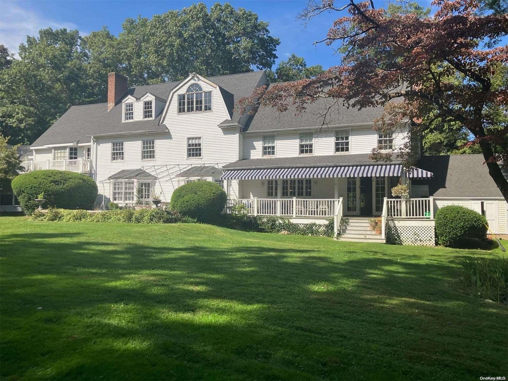 1 of 33 - 88 Jennings Road, Cold Spring Harbor, NY