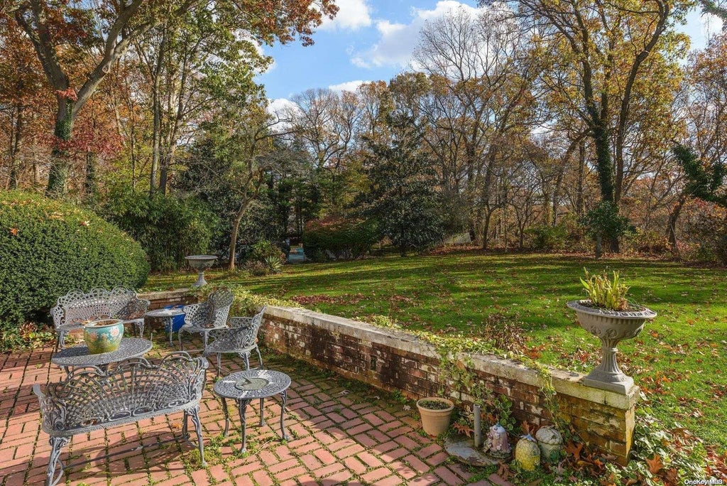 26 of 33 - 88 Jennings Road, Cold Spring Harbor, NY