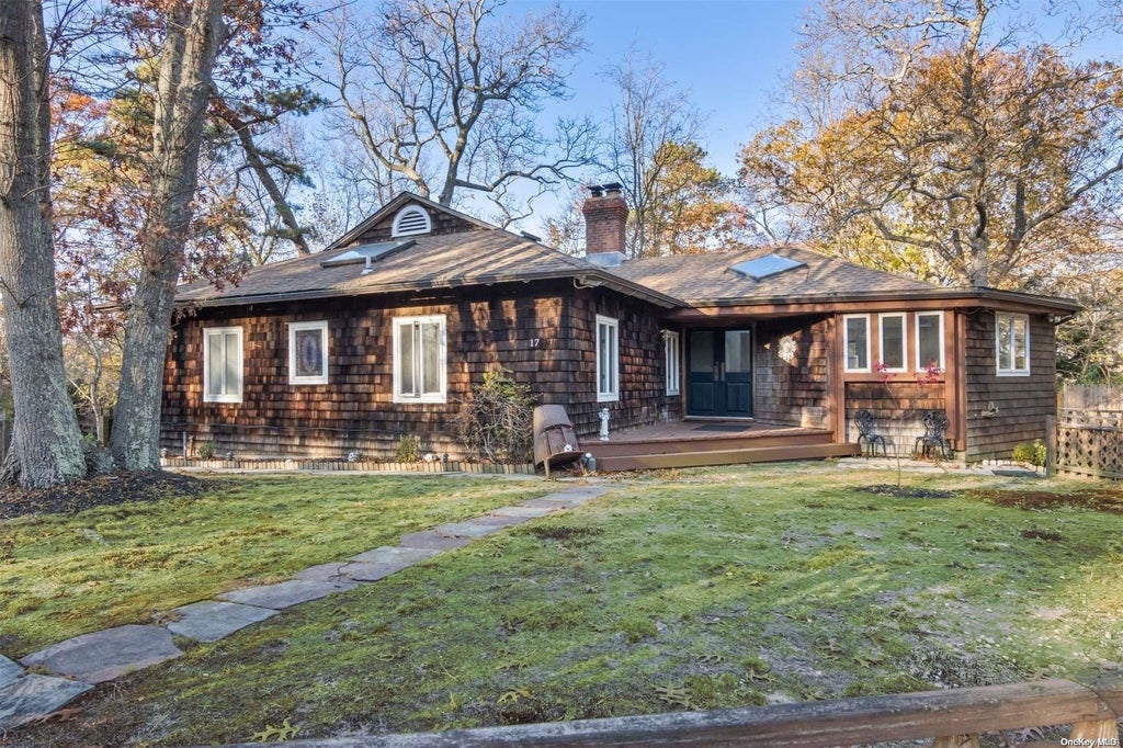 1 of 30 - 17 Overhill Road, Shoreham, NY
