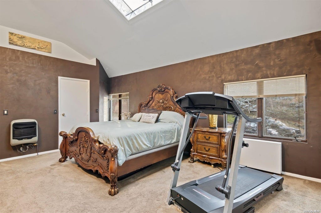 12 of 30 - 17 Overhill Road, Shoreham, NY