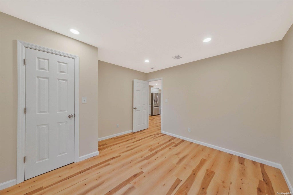 28 of 31 - 731 Montauk Highway, Oakdale, NY