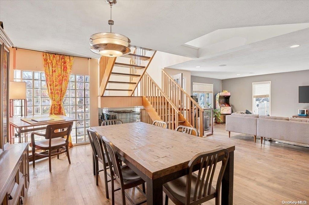 9 of 30 - 26 Cedar Road, Holbrook, NY