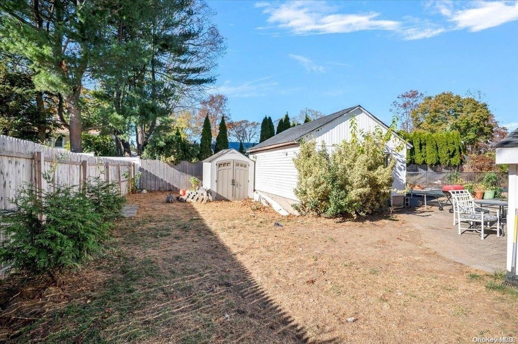 21 of 30 - 26 Cedar Road, Holbrook, NY