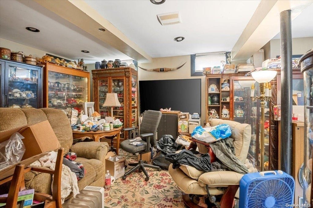 26 of 30 - 26 Cedar Road, Holbrook, NY