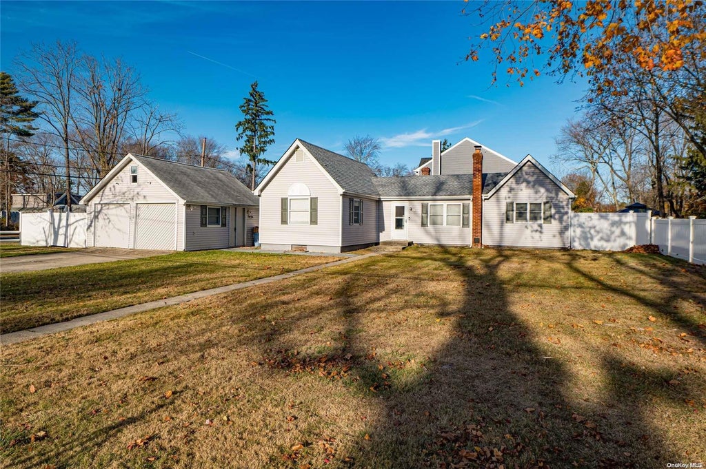 1 of 15 - 79 Hallock Avenue, Smithtown, NY