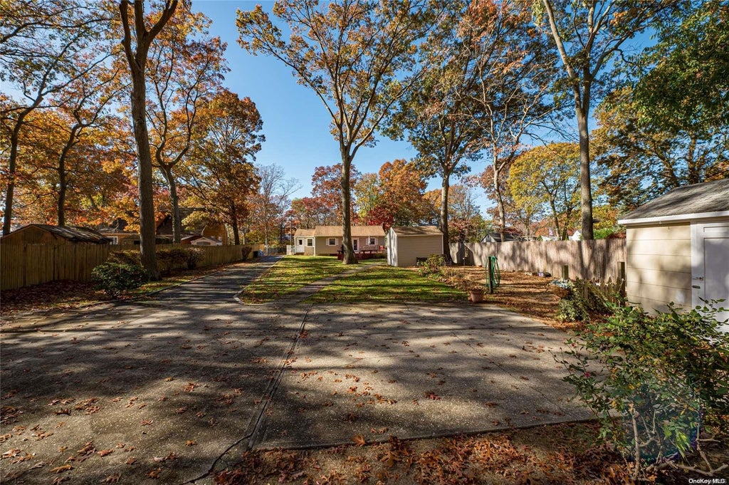 11 of 22 - 155 Patchogue Holbrook Road, Holbrook, NY