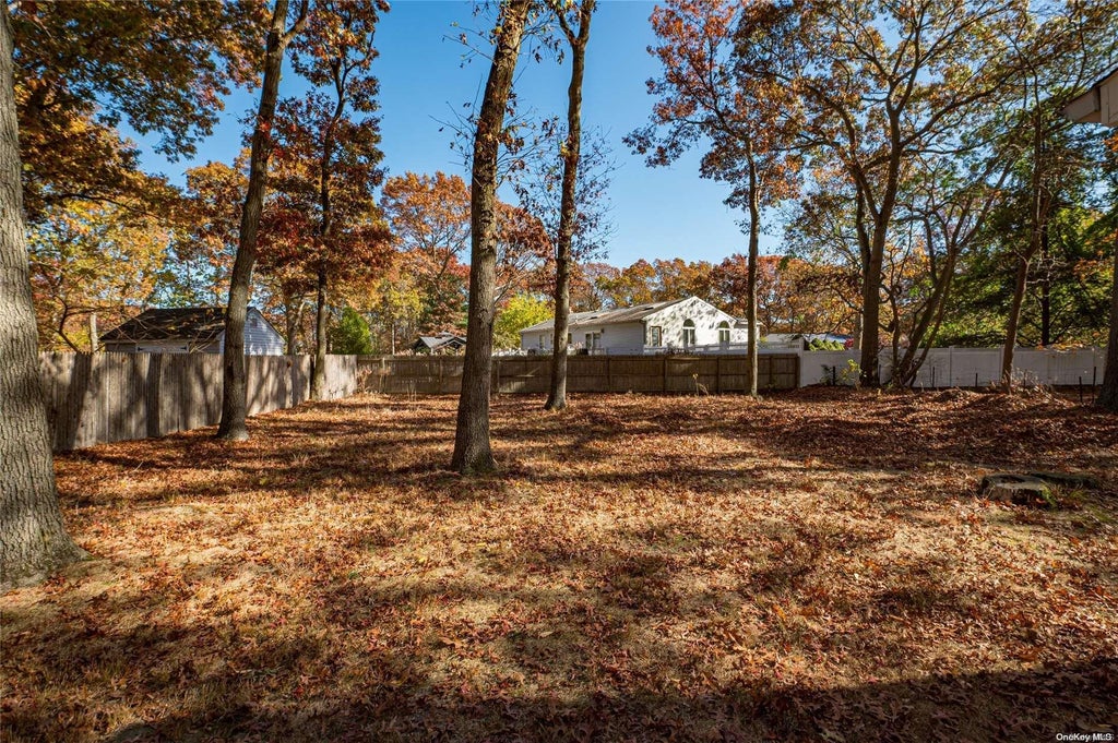 13 of 22 - 155 Patchogue Holbrook Road, Holbrook, NY