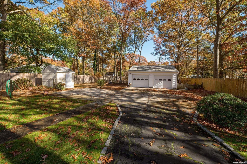 14 of 22 - 155 Patchogue Holbrook Road, Holbrook, NY