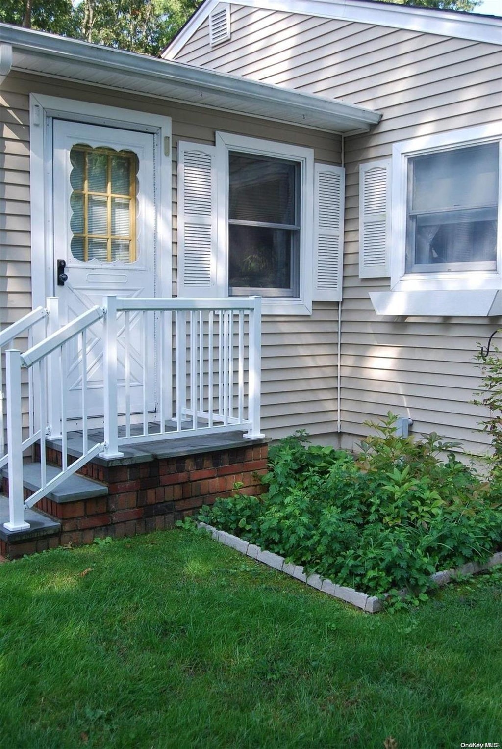 16 of 22 - 155 Patchogue Holbrook Road, Holbrook, NY