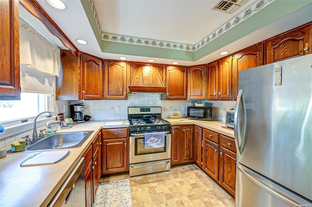 1 of 22 - 155 Patchogue Holbrook Road, Holbrook, NY