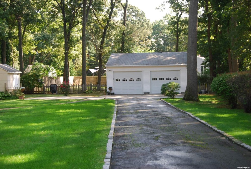 20 of 22 - 155 Patchogue Holbrook Road, Holbrook, NY