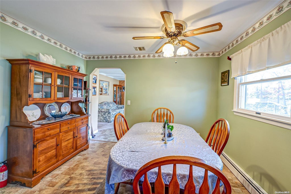 6 of 22 - 155 Patchogue Holbrook Road, Holbrook, NY
