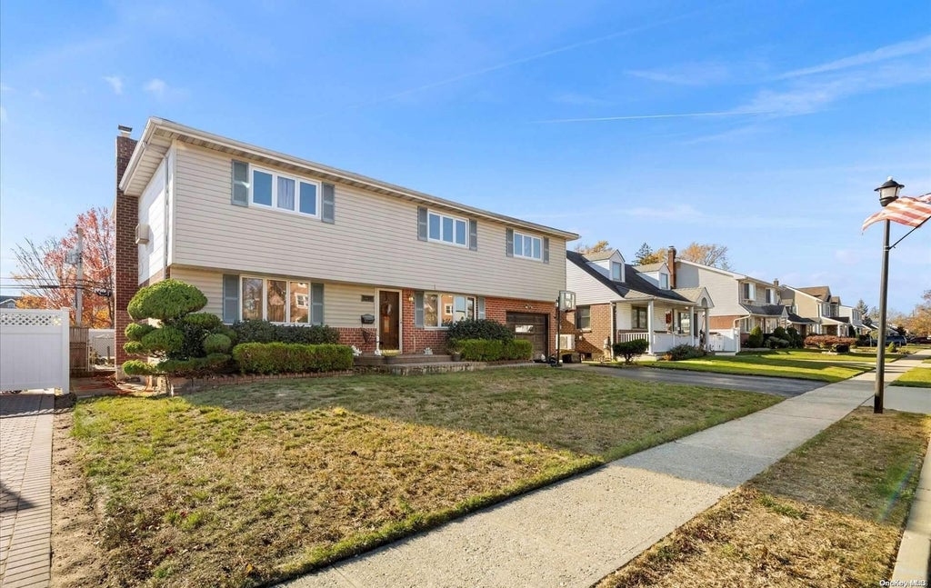 1 of 10 - 1053 Lorraine Drive, Franklin Square, NY
