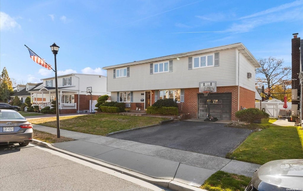 3 of 10 - 1053 Lorraine Drive, Franklin Square, NY