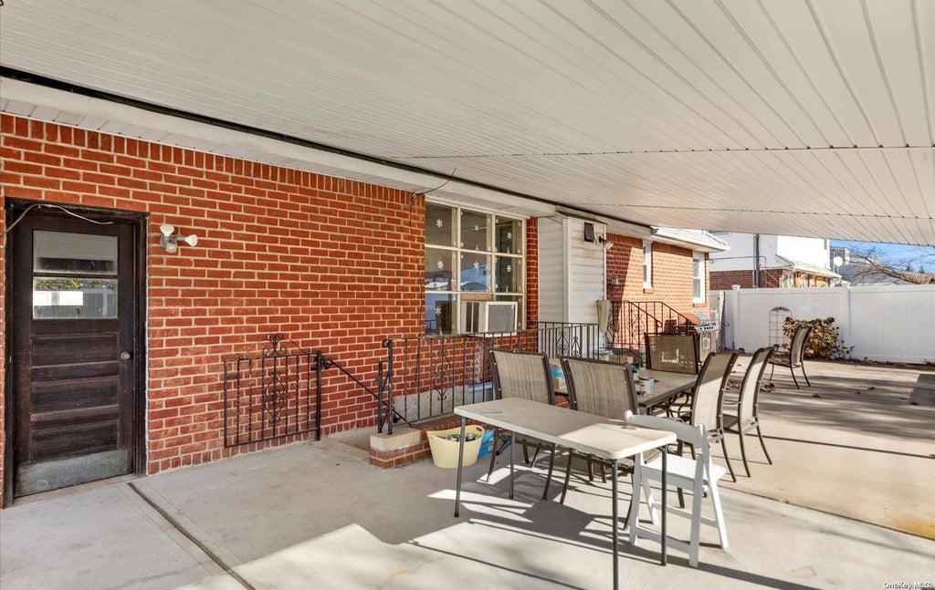 7 of 10 - 1053 Lorraine Drive, Franklin Square, NY