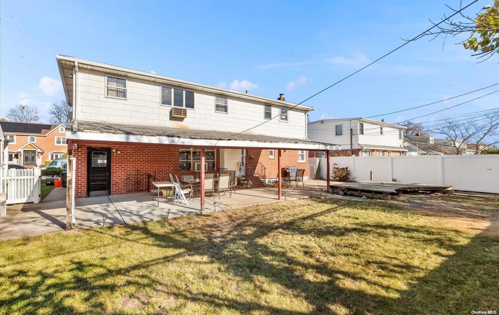 8 of 10 - 1053 Lorraine Drive, Franklin Square, NY