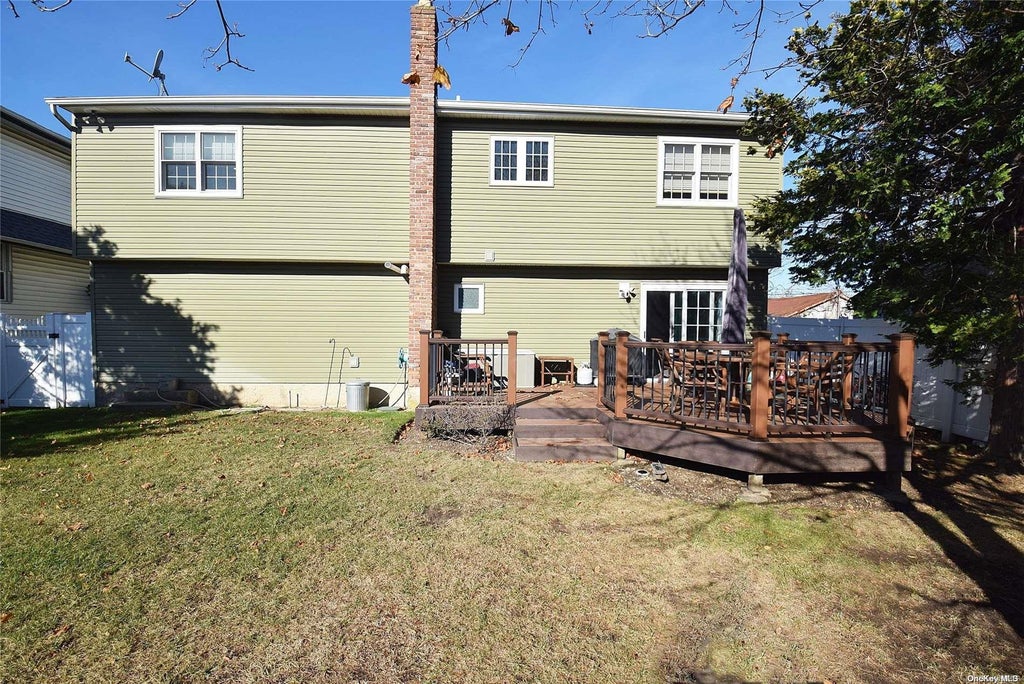 22 of 27 - 1070 Mckinley St., Baldwin, NY