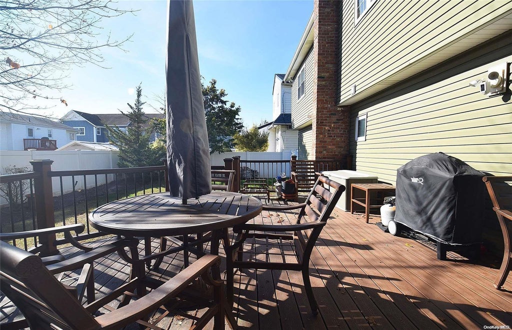 24 of 27 - 1070 Mckinley St., Baldwin, NY
