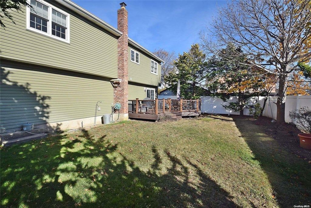 25 of 27 - 1070 Mckinley St., Baldwin, NY