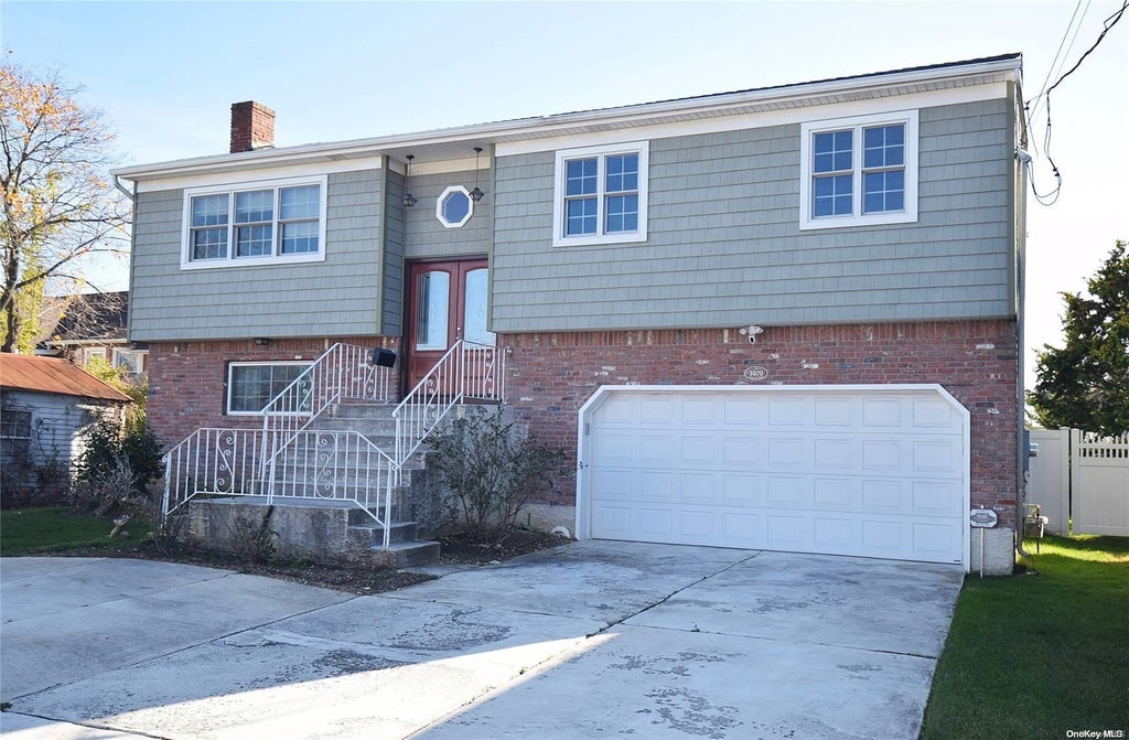 26 of 27 - 1070 Mckinley St., Baldwin, NY