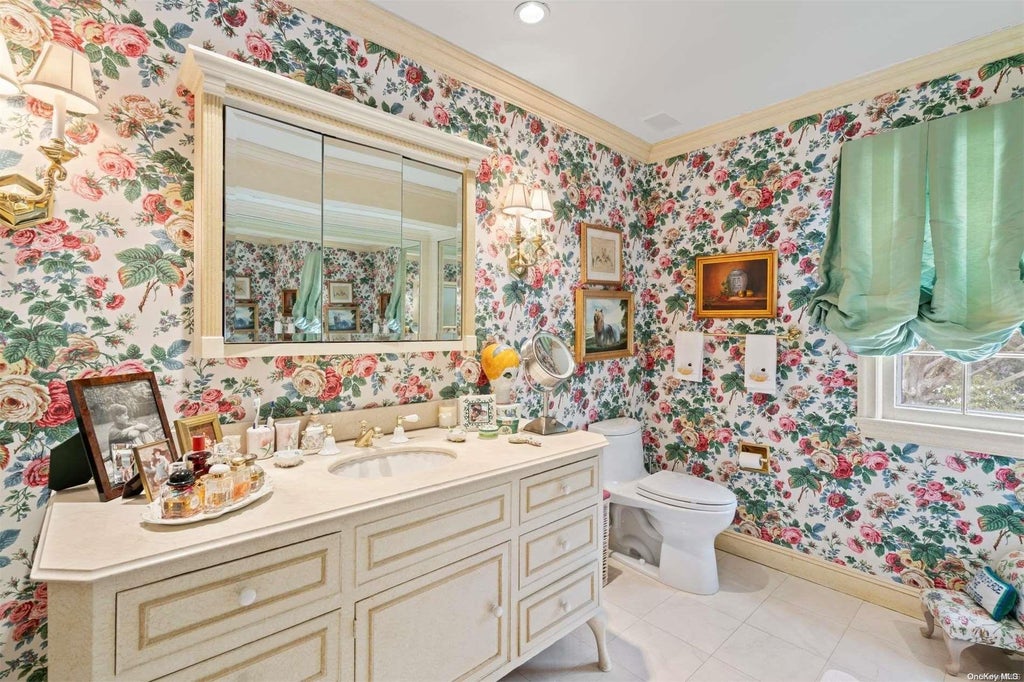 20 of 32 - 285 Piping Rock Road, Locust Valley, NY