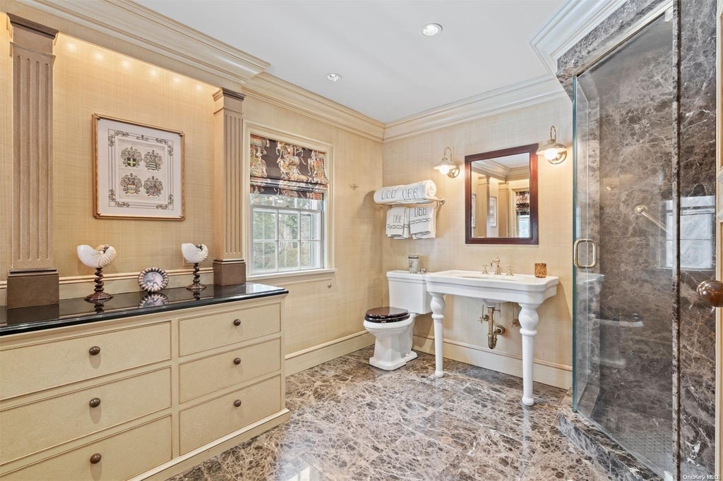 21 of 32 - 285 Piping Rock Road, Locust Valley, NY