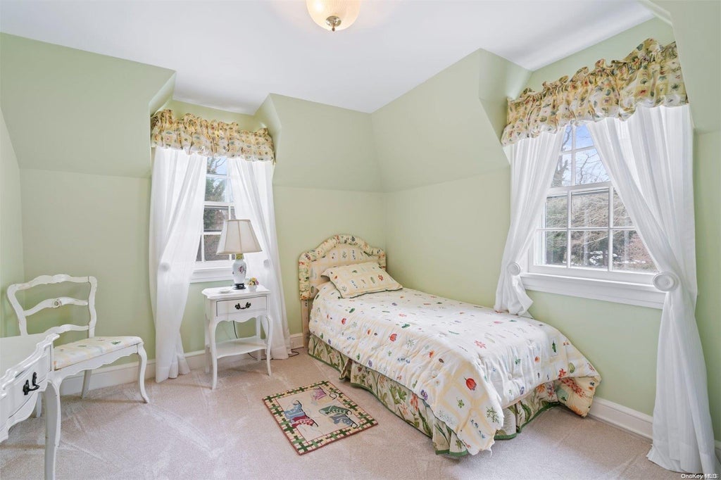 26 of 32 - 285 Piping Rock Road, Locust Valley, NY