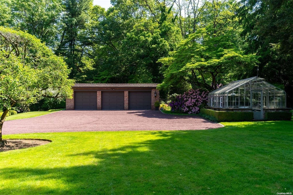 28 of 32 - 285 Piping Rock Road, Locust Valley, NY