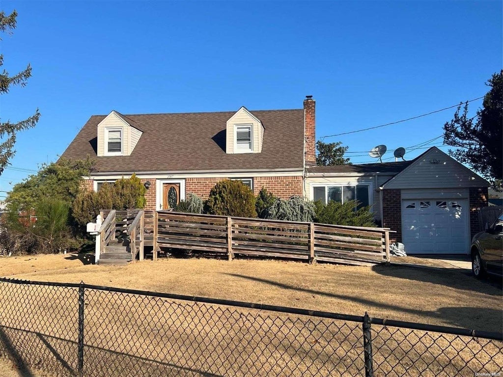 2 of 3 - 2347 Roosevelt Avenue, East Meadow, NY