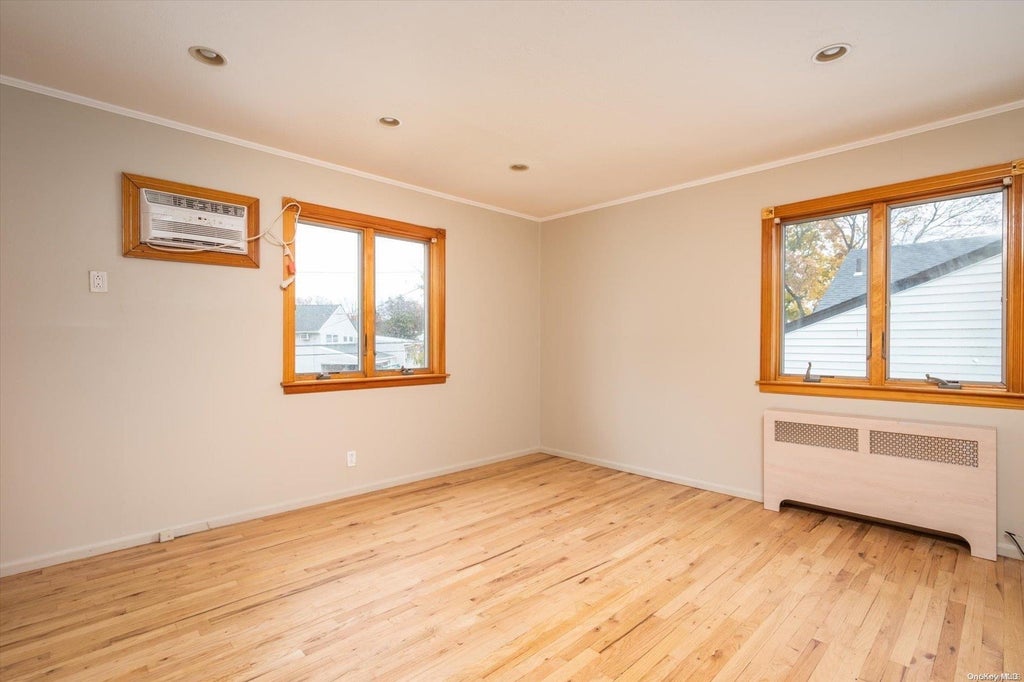 14 of 32 - 317 Bellmore Road, East Meadow, NY