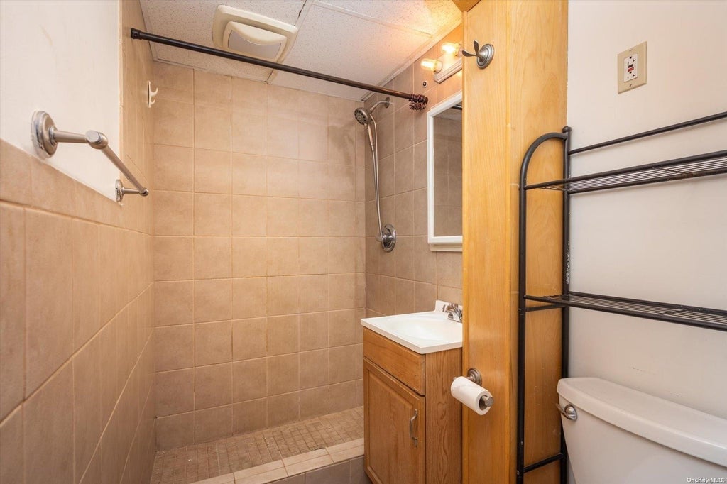 22 of 32 - 317 Bellmore Road, East Meadow, NY