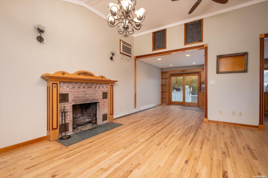 6 of 32 - 317 Bellmore Road, East Meadow, NY