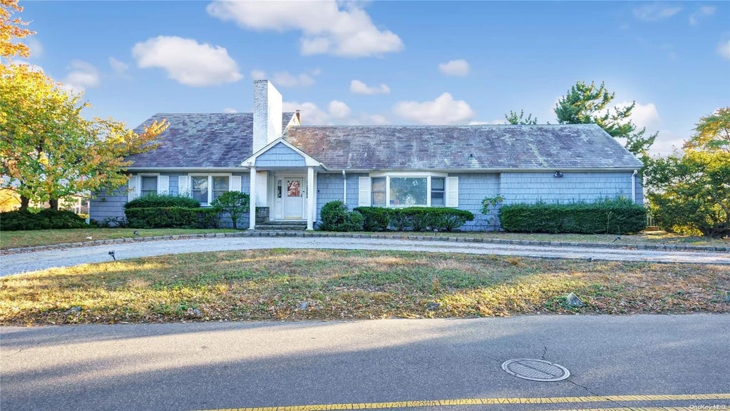 1 of 6 - 1230 Harbor Road, Hewlett Harbor, NY