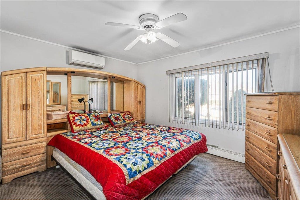 15 of 18 - 1051 Shelburne Drive, Franklin Square, NY