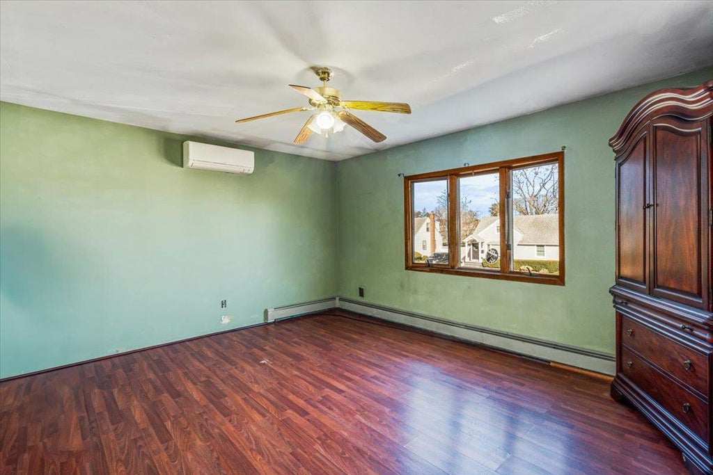 3 of 18 - 1051 Shelburne Drive, Franklin Square, NY