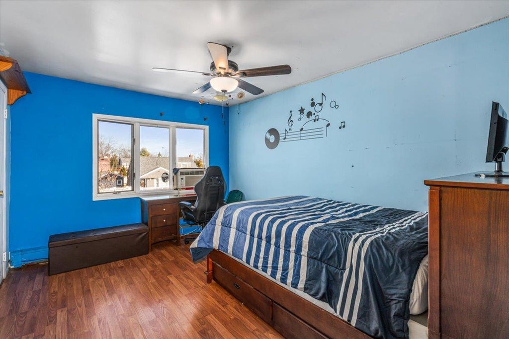 6 of 18 - 1051 Shelburne Drive, Franklin Square, NY