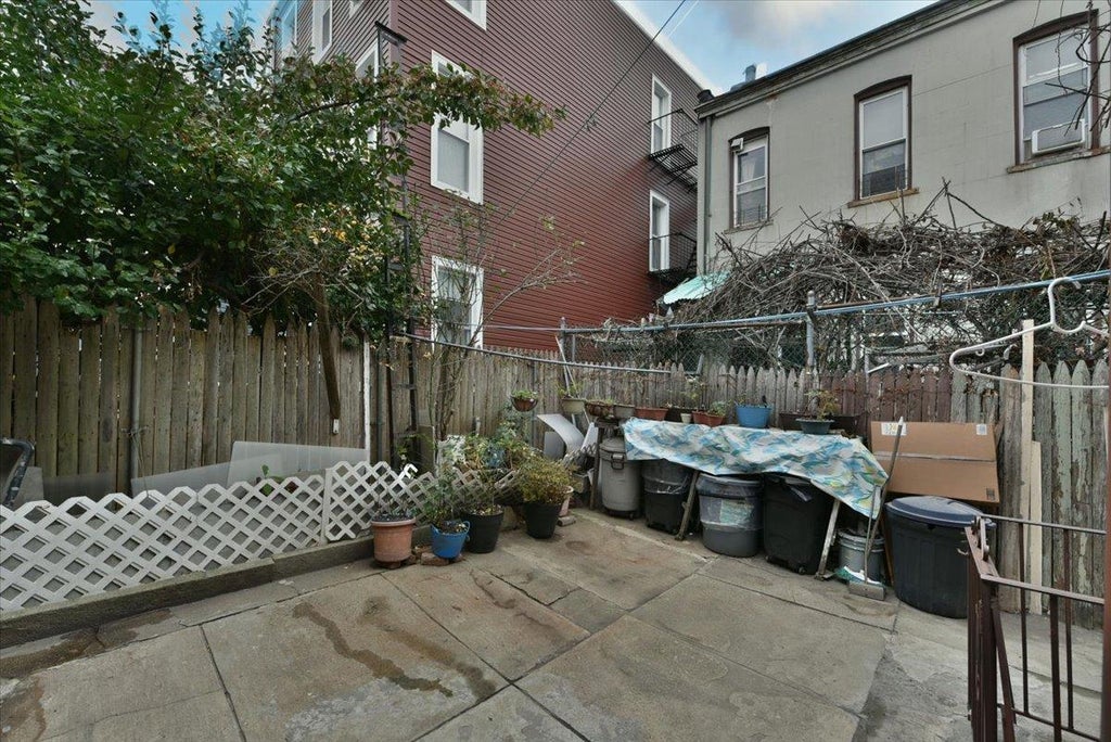 31 of 35 - Undisclosed, Ridgewood, NY
