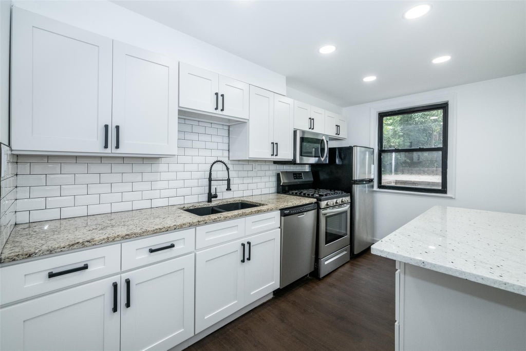27 of 38 - 2530 Fenton Avenue, Bronx, NY