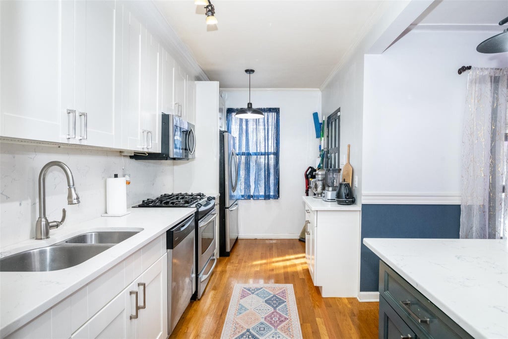 7 of 38 - 2530 Fenton Avenue, Bronx, NY