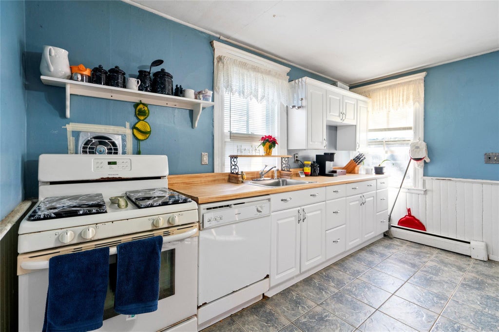 10 of 27 - 60 Lincoln Avenue, Sayville, NY
