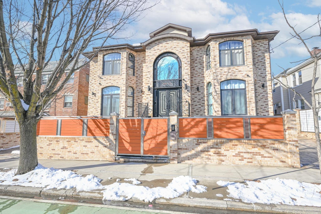 1 of 48 - 99-21 62nd Drive, Forest Hills, NY