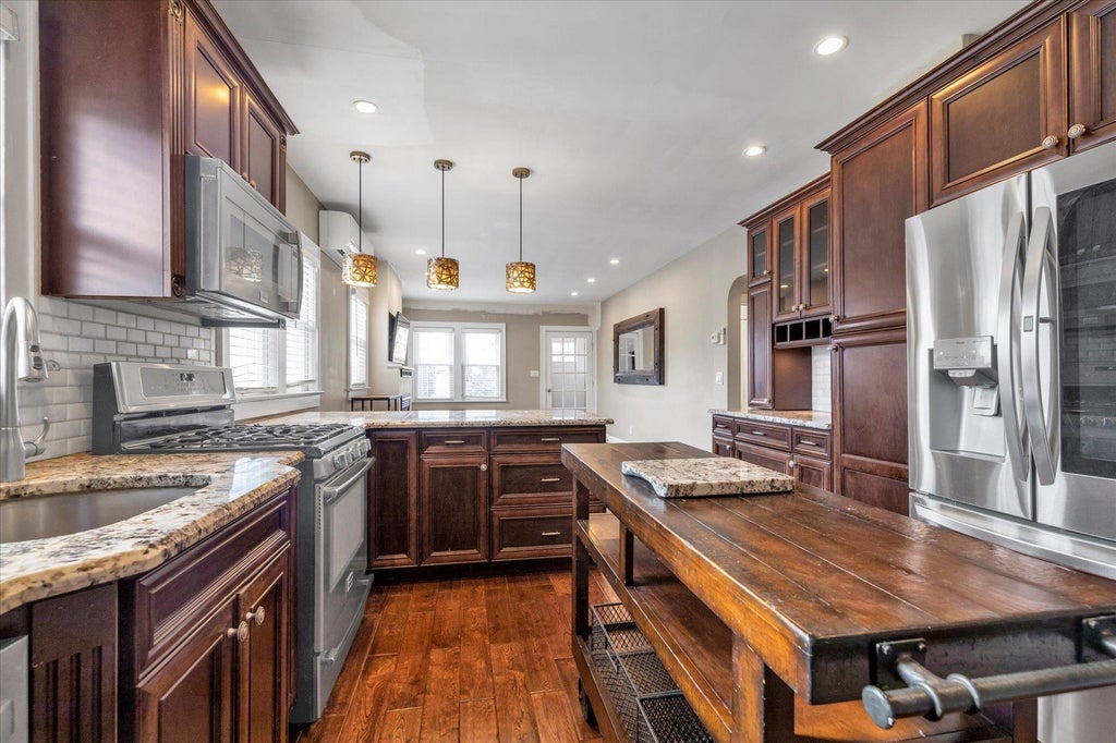 7 of 24 - 1 Crab Avenue, Lynbrook, NY