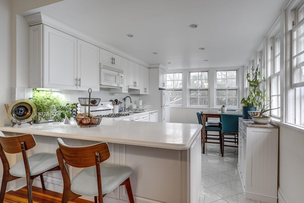 12 of 27 - 43 Neck Road, Huntington, NY