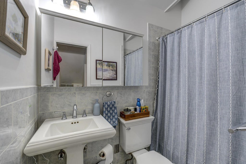 14 of 27 - 43 Neck Road, Huntington, NY