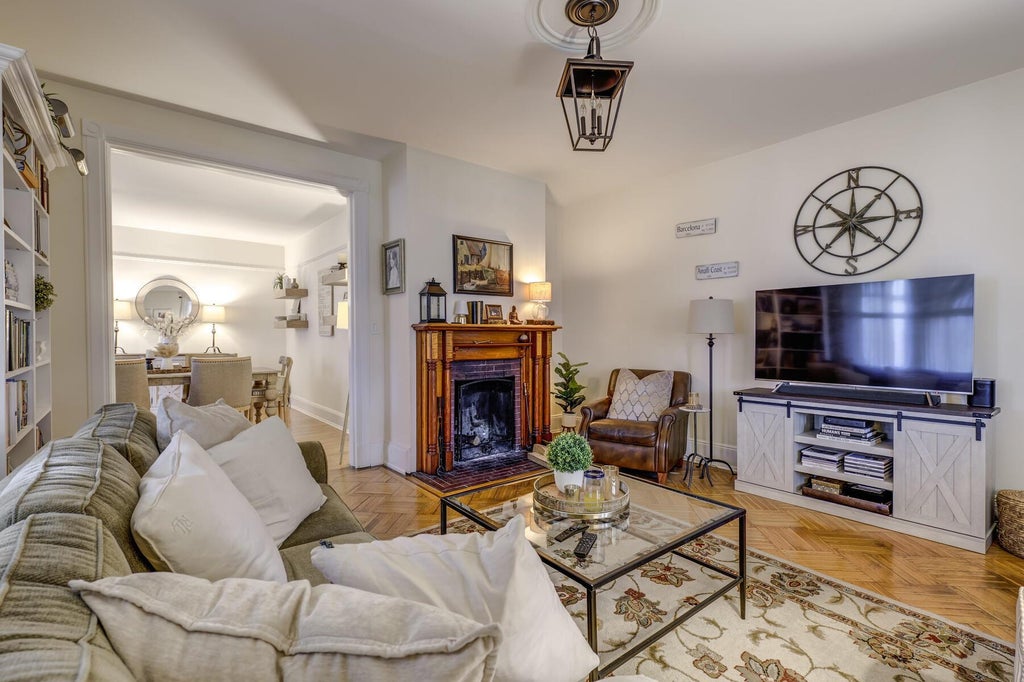4 of 27 - 43 Neck Road, Huntington, NY